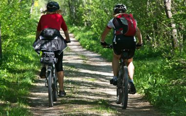 cykelleder i härlig natur